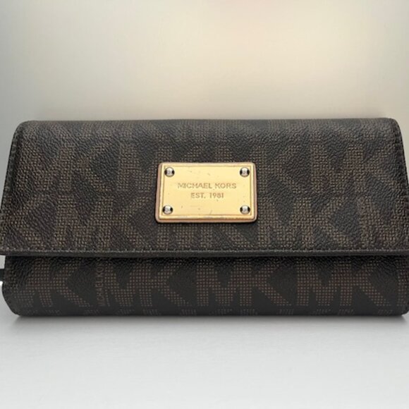 Michael Kors MK Signature Monogram Wallet with Gold Tone Plate Logo & Pullout - Picture 2 of 13